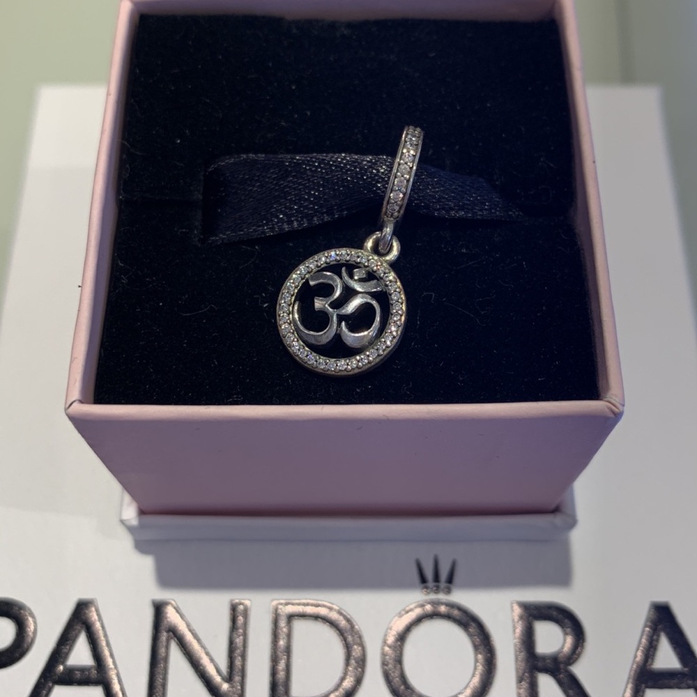 Pandora charm - Picture 2 of 2